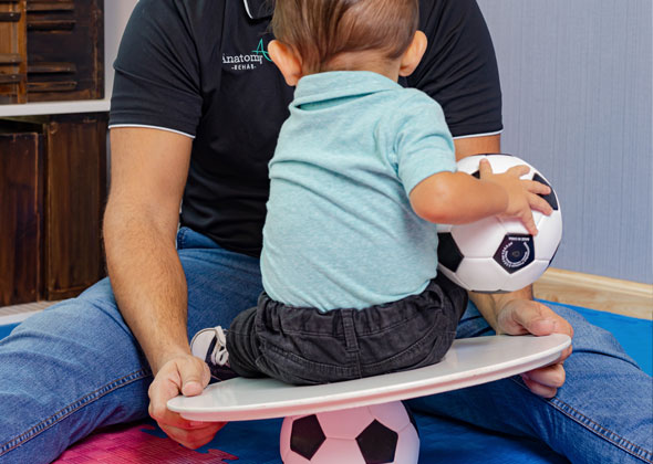 Physiotherapists-for-children-and-infants-in-Dubai